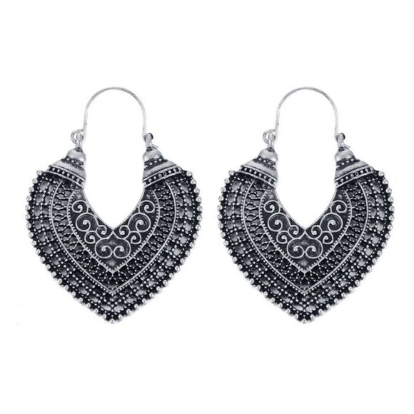 Heart-Shaped Design Hoop Earrings - Picture 1 of 3